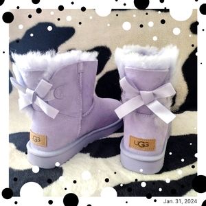 New UGGS, size 6, Mini Bailey Bow 🍇💜👾